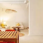Entre Provence-camargue, Belle Maison Avec Piscine