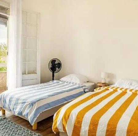 Entre Provence-camargue, Belle Maison Avec Piscine Semesterbostad