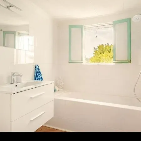 Entre Provence-camargue, Belle Maison Avec Piscine Beaucaire (Gard)