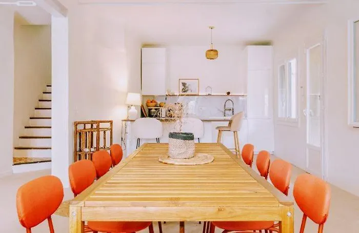 בית נופש Entre Provence-camargue, Belle Maison Avec Piscine